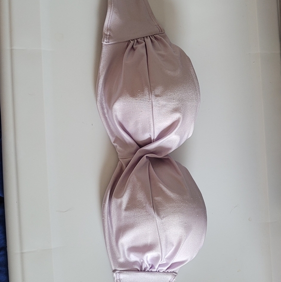 Victoria Secrets strapless bikini top - Picture 2 of 6